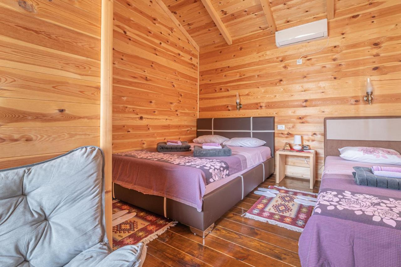 Holiday Village Ostrog Nikšić Exteriör bild