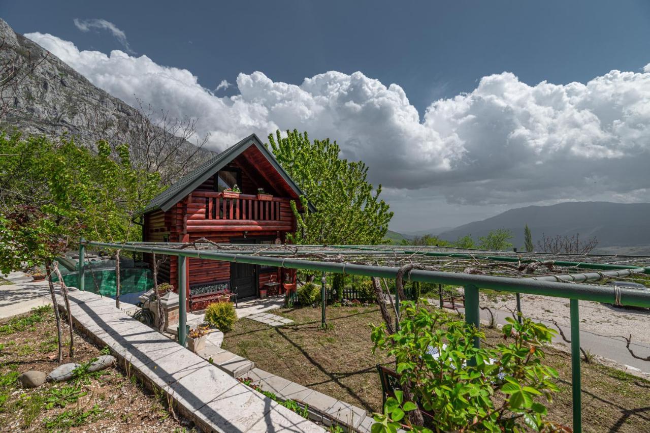 Holiday Village Ostrog Nikšić Rum bild
