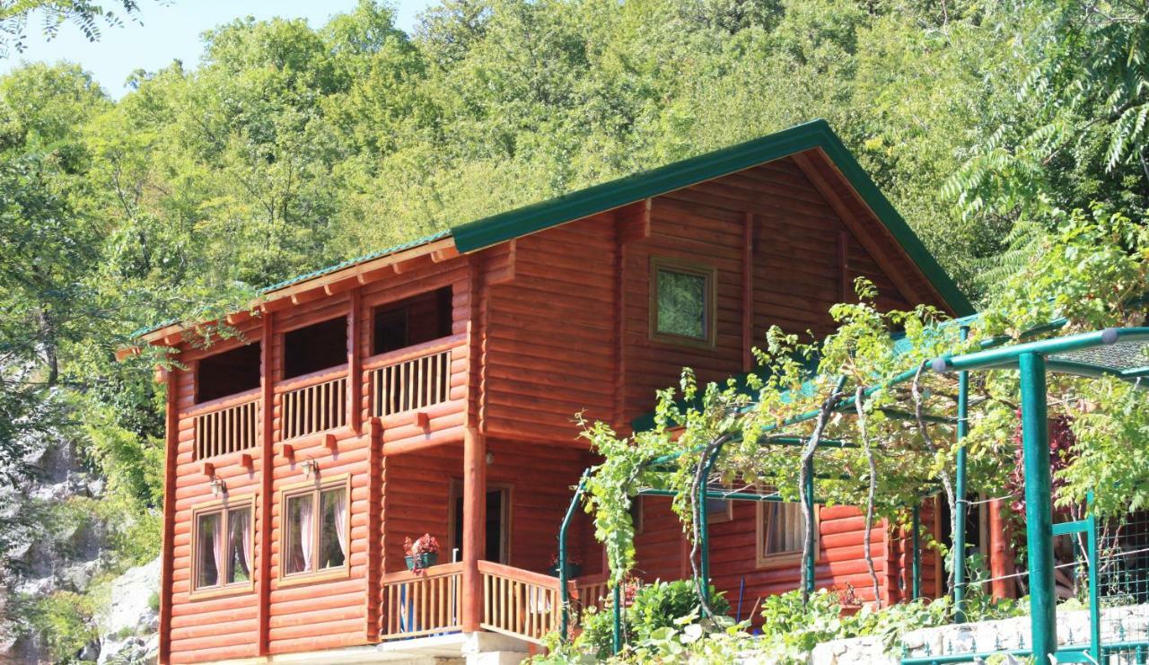Holiday Village Ostrog Nikšić Exteriör bild